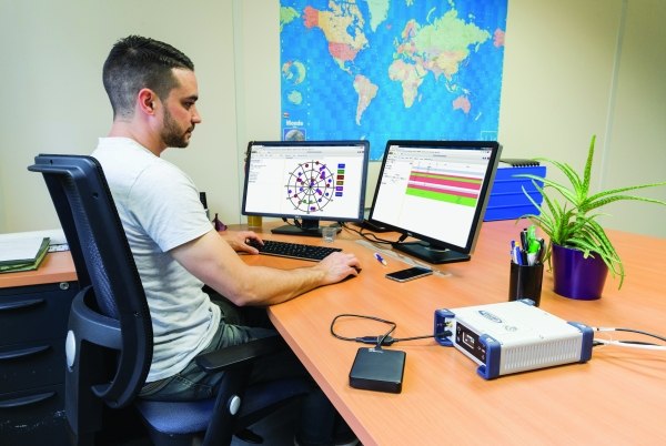 Récepteur GNSS SP 90m de Spectra Récepteur GNSS SP 90m de Spectra